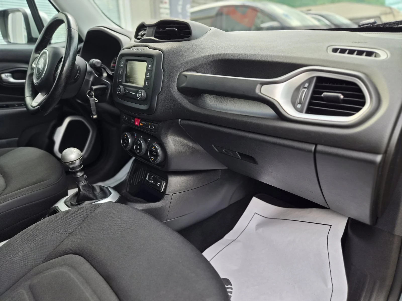 Jeep Renegade 1.6D-ПАНОРАМА-FACE LIFT, снимка 11 - Автомобили и джипове - 54918204