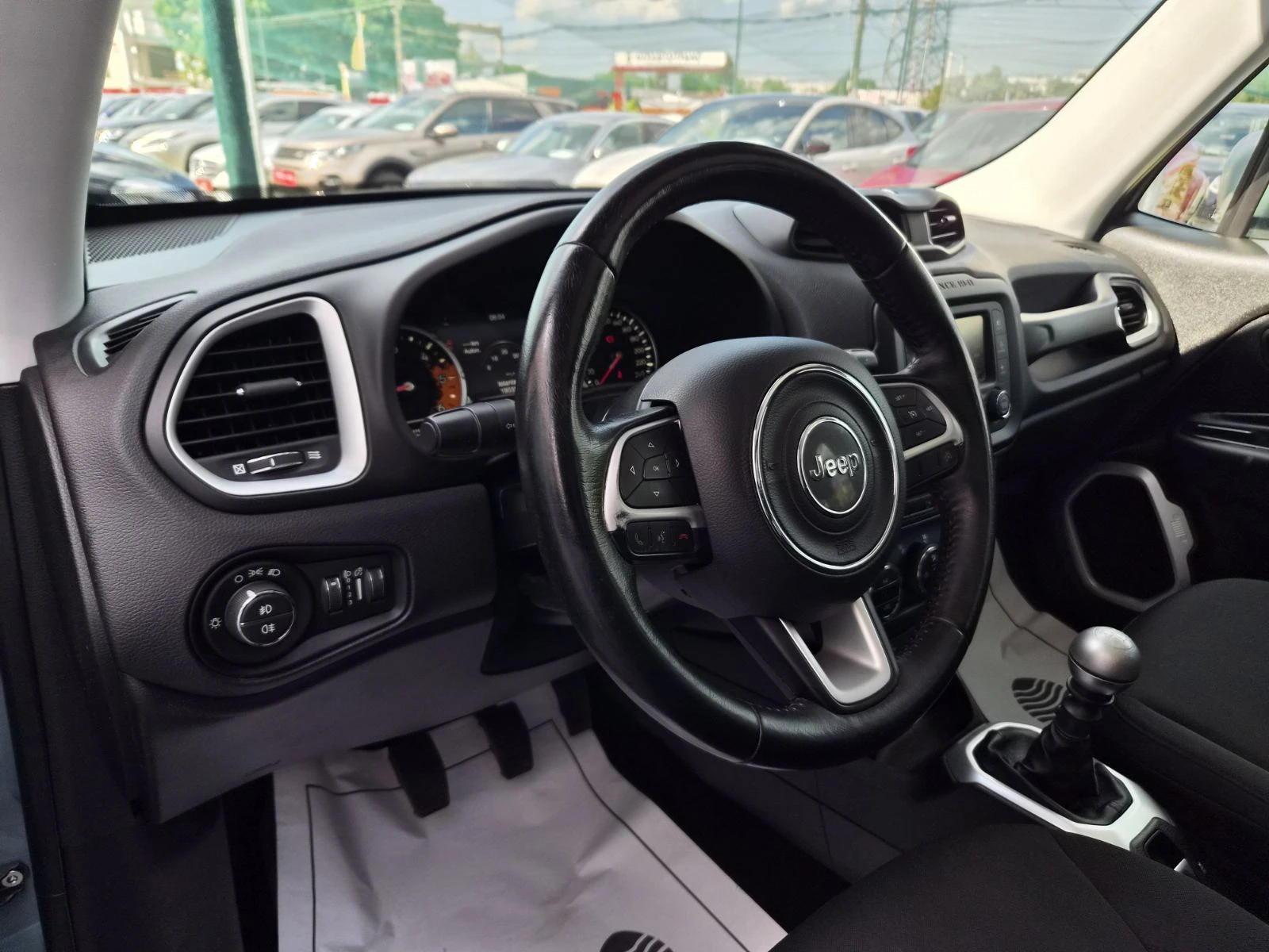 Jeep Renegade 1.6D-ПАНОРАМА-FACE LIFT, снимка 8 - Автомобили и джипове - 54918204