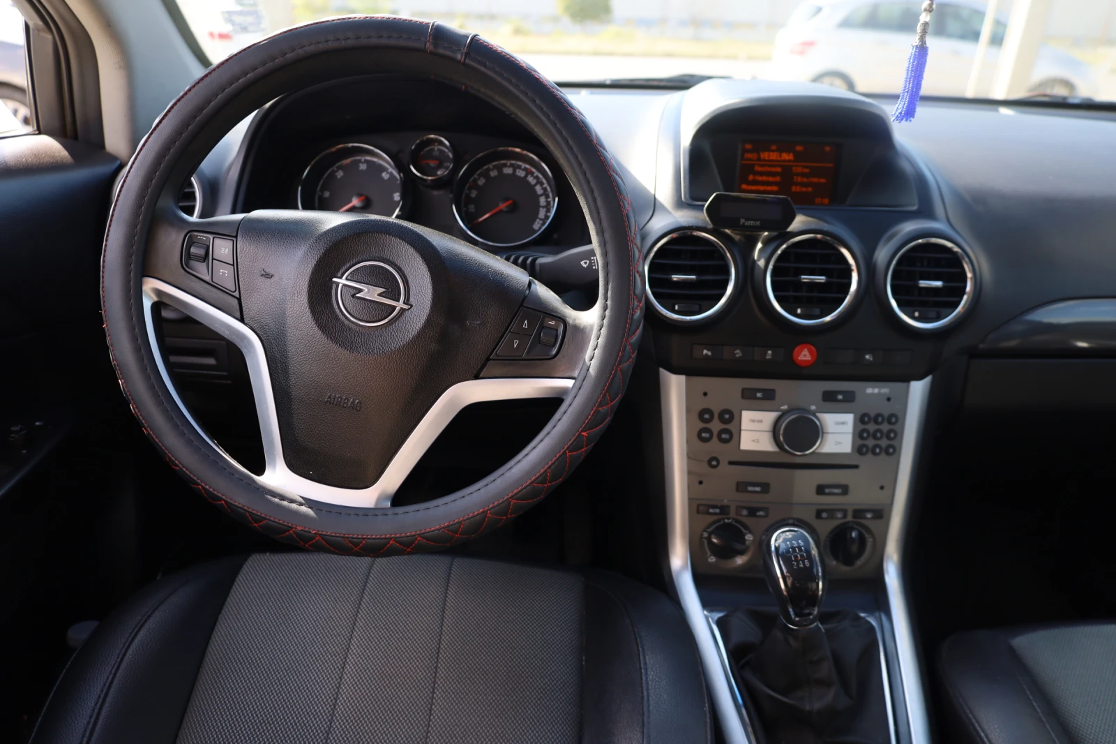 Opel Antara, снимка 9 - Автомобили и джипове - 55660872