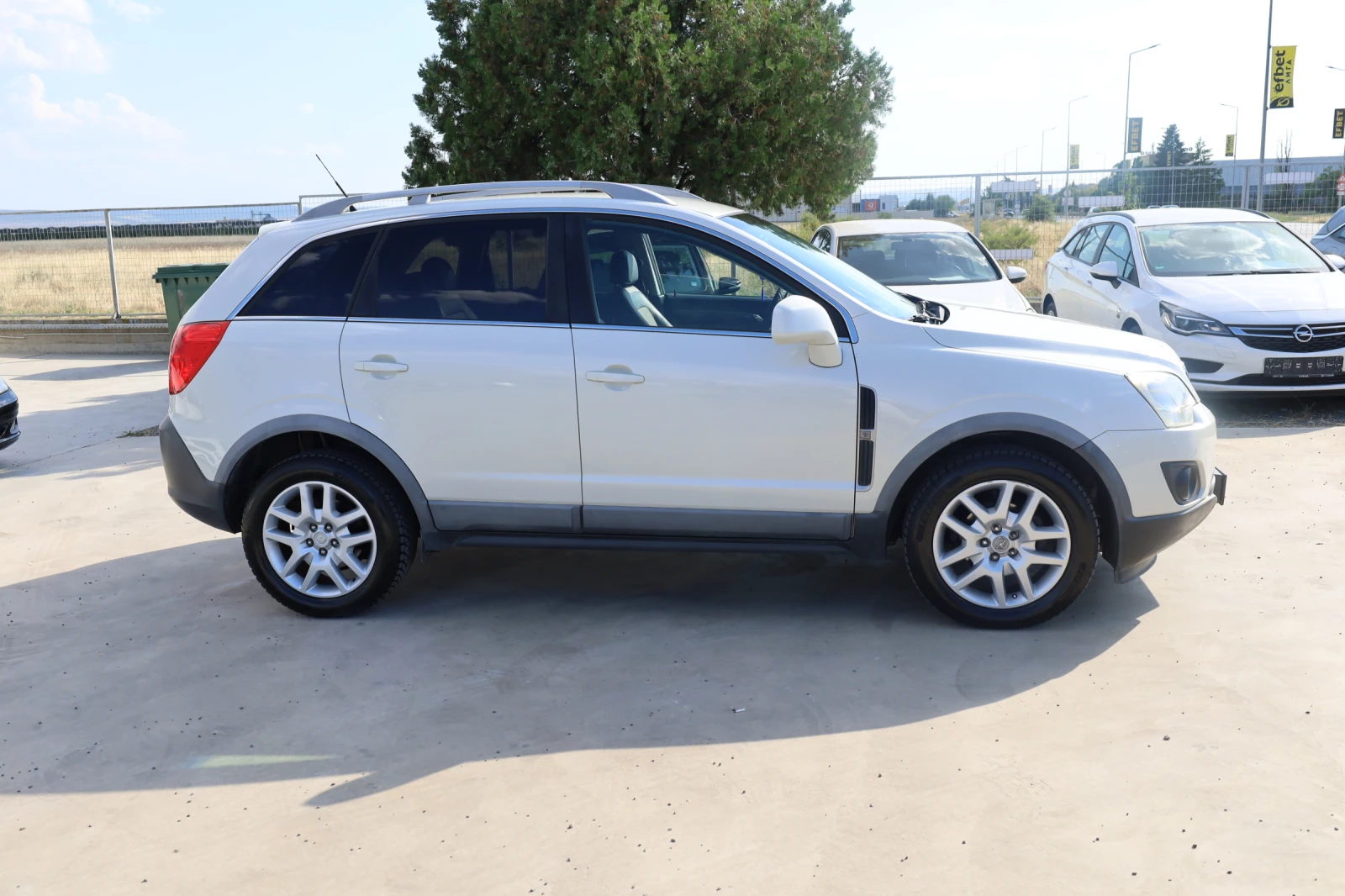 Opel Antara, снимка 3 - Автомобили и джипове - 55660872