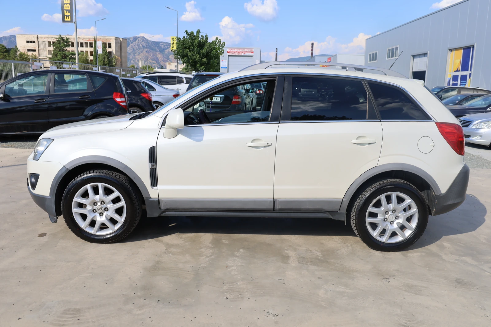 Opel Antara, снимка 4 - Автомобили и джипове - 55660872