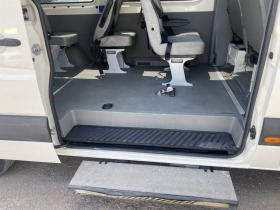 VW Crafter 2.5TDI* 7+ 1* Клима* Пътнически* Инвалидна платфор, снимка 15 - Бусове и автобуси - 45792872