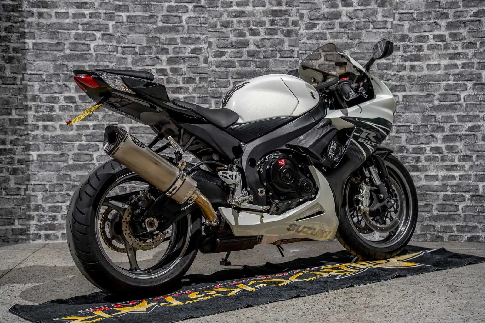 Suzuki Gsxr GSXR 600 L1 - изображение 5