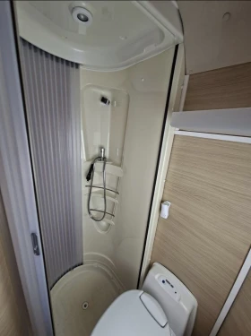 Кемпер Autoroller Pegaso Family 707 Living , снимка 9