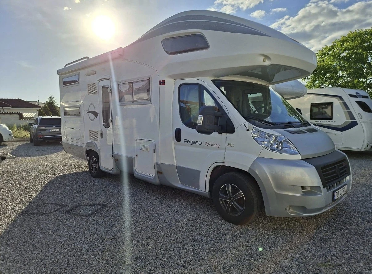 Кемпер Autoroller Pegaso Family 707 Living 