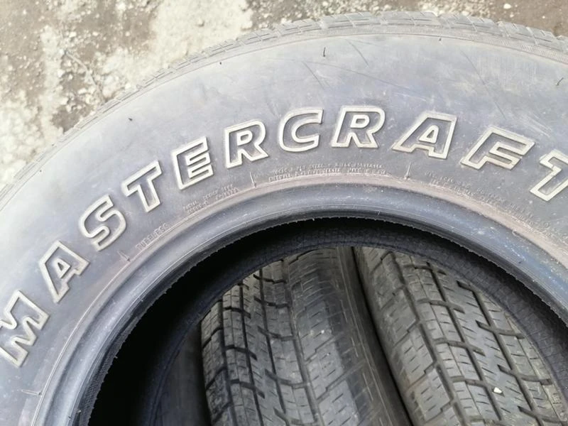 Гуми Зимни 235/75R15, снимка 4 - Гуми и джанти - 31638506