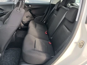 Peugeot 208 1.2 /70 000km, снимка 10