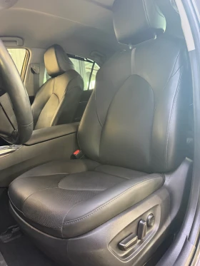 Toyota Camry 2.5 HYBRID 4WD * HEAD UP * 360 Камера * ГАРАНЦИЯ, снимка 16
