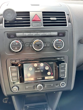VW Touran Перфектно тех. състояние , снимка 9
