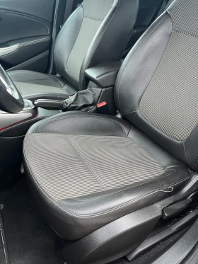 Opel Astra J Sports Tourer 1.7cdti 110кс., снимка 12