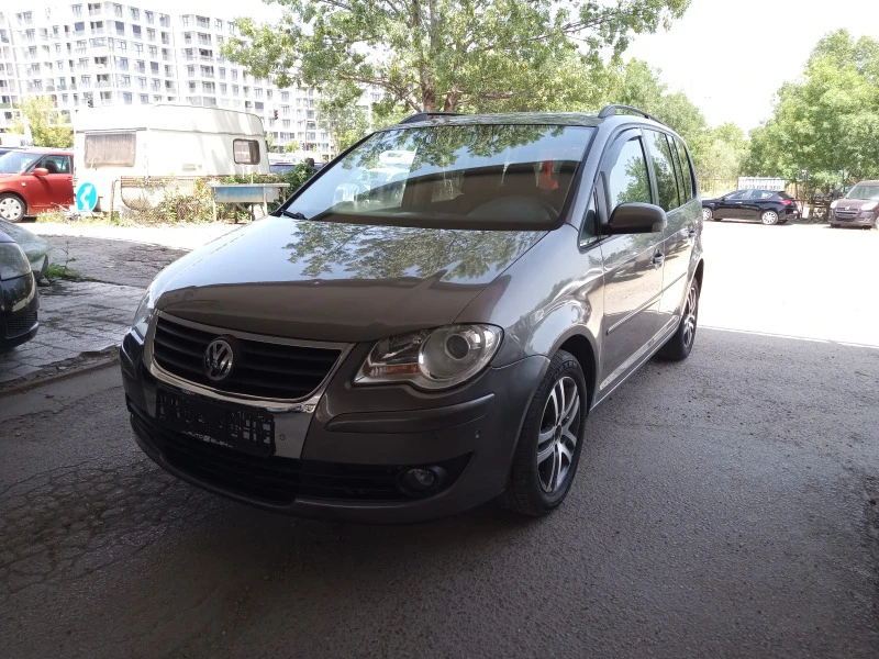 VW Touran 1.9tdi-105ps, снимка 2 - Автомобили и джипове - 46331870