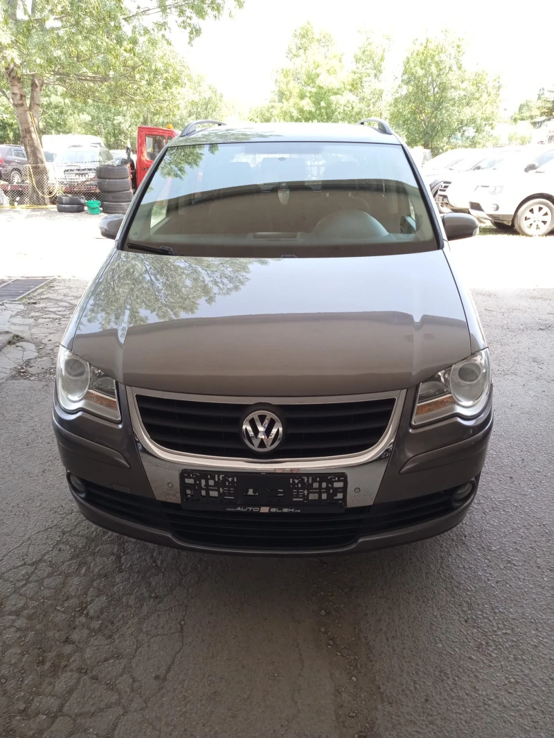 VW Touran 1.9tdi-105ps, снимка 6 - Автомобили и джипове - 46331870