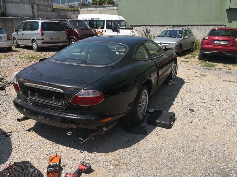 Jaguar Xk8, снимка 11 - Автомобили и джипове - 47887625