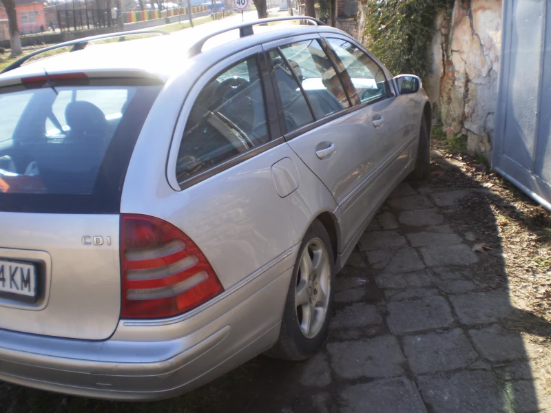 Mercedes-Benz C 270 2.7tdi, снимка 4 - Автомобили и джипове - 47755134