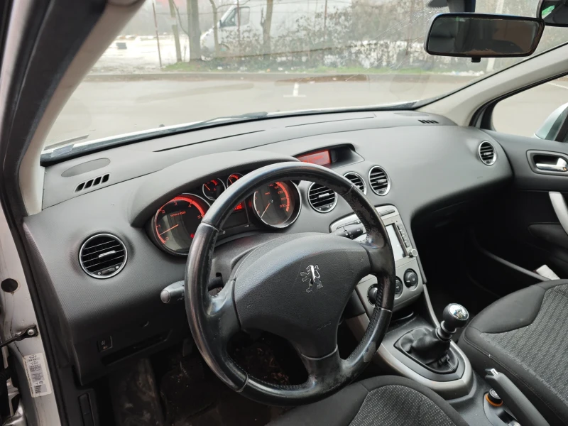 Peugeot 308 1.6 HDI SW Мултимедия Панорама, снимка 7 - Автомобили и джипове - 49326100