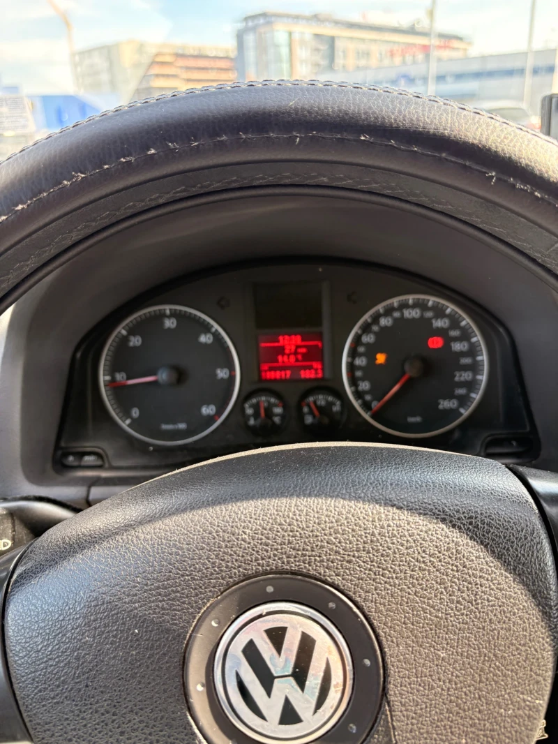 VW Golf, снимка 4 - Автомобили и джипове - 52216858