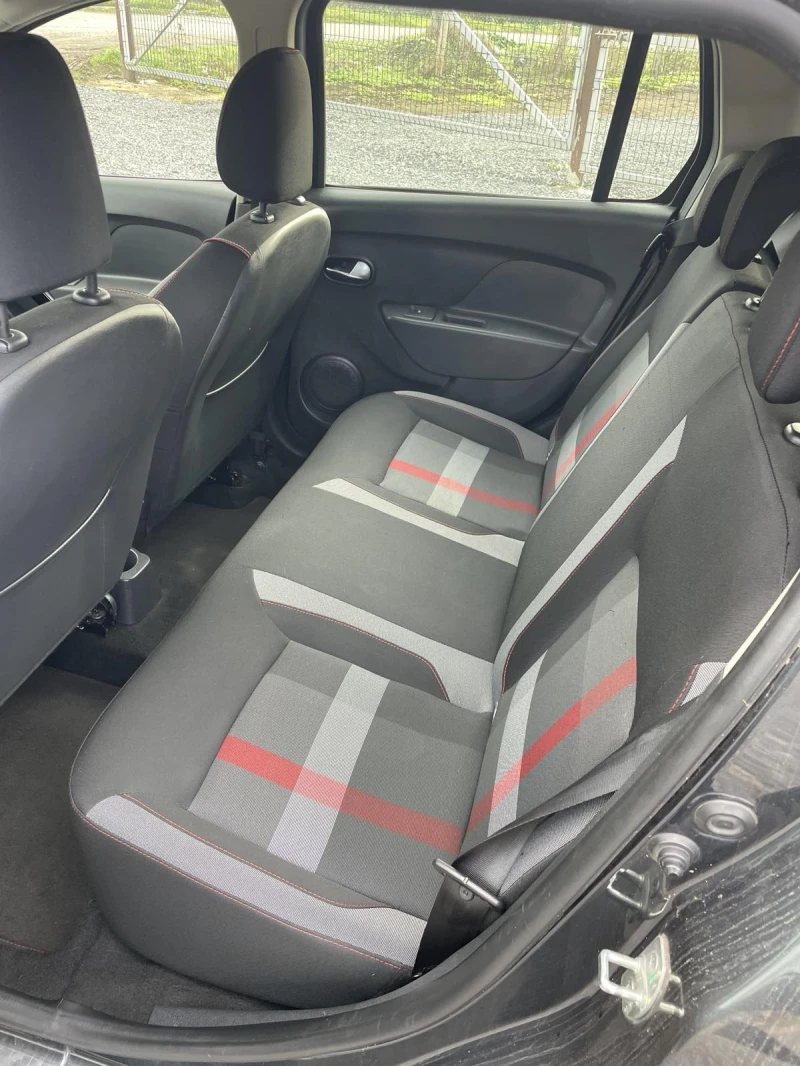 Dacia Logan 1.5 DCI STEPWAY, снимка 7 - Автомобили и джипове - 52541380