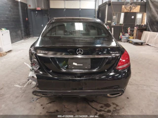 Mercedes-Benz C 300 4MATIC/SPORT 4MATIC, снимка 4 - Автомобили и джипове - 48833381