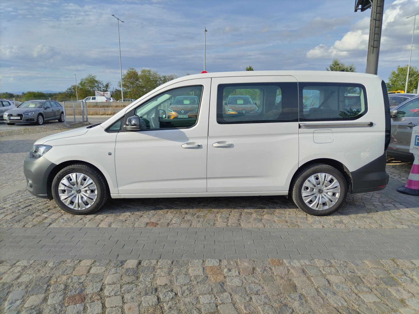 VW Caddy 2.0TDI/102 к.с/(6+ 1) места - изображение 4