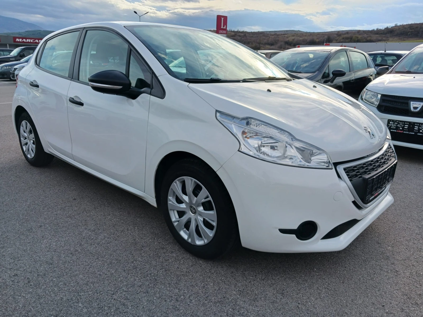 Peugeot 208 1.2 /70 000km - изображение 3