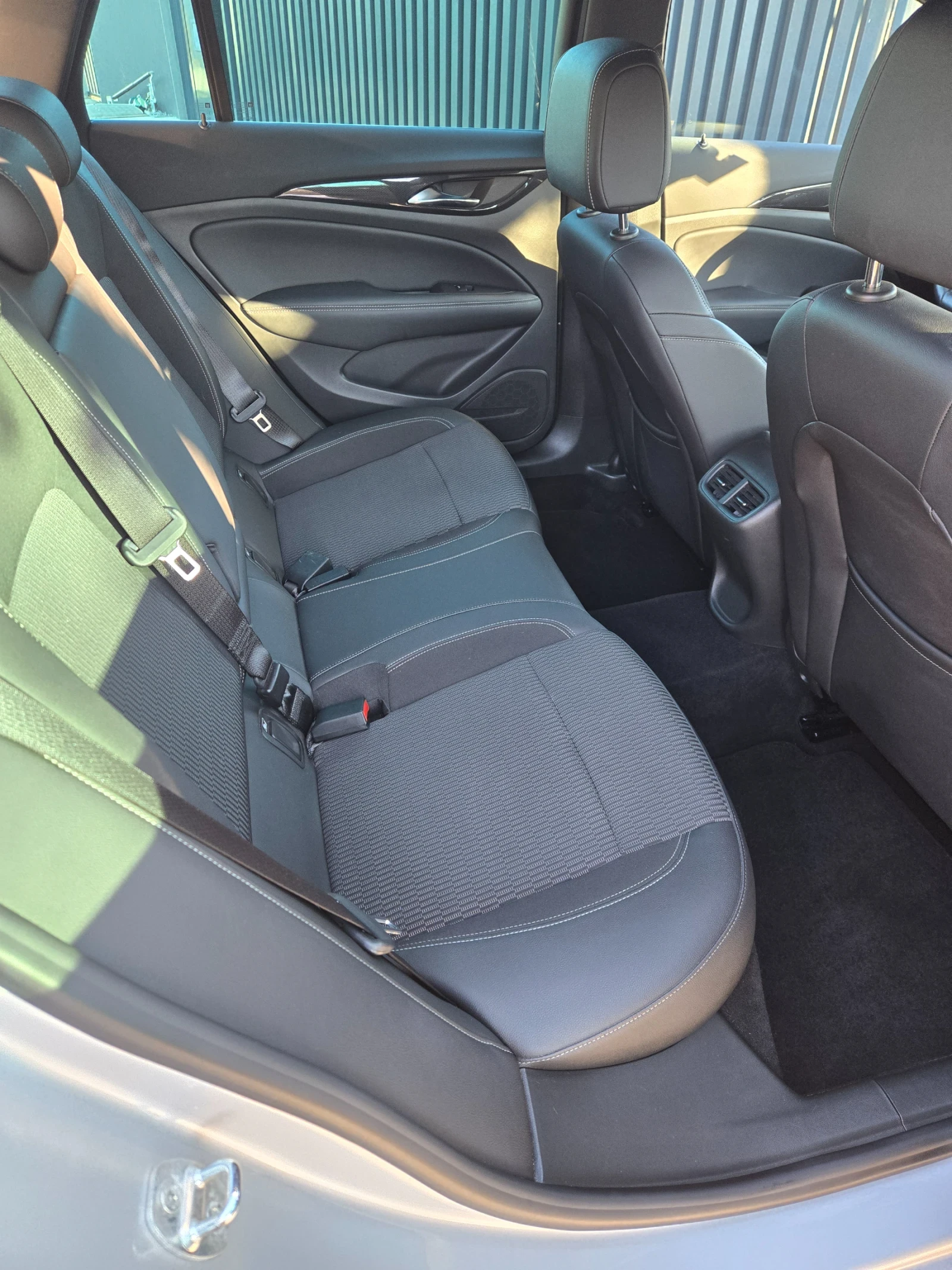Opel Insignia  - изображение 8