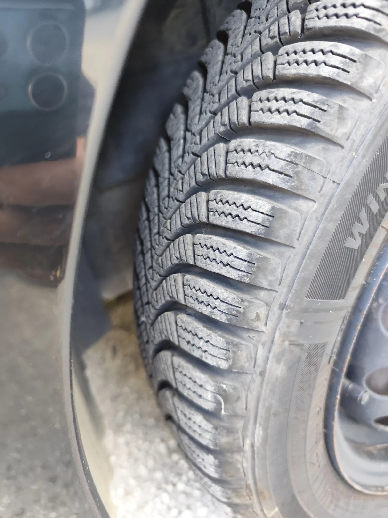 Peugeot 107 1.0i 68-PS КЛИМАТИК - изображение 9