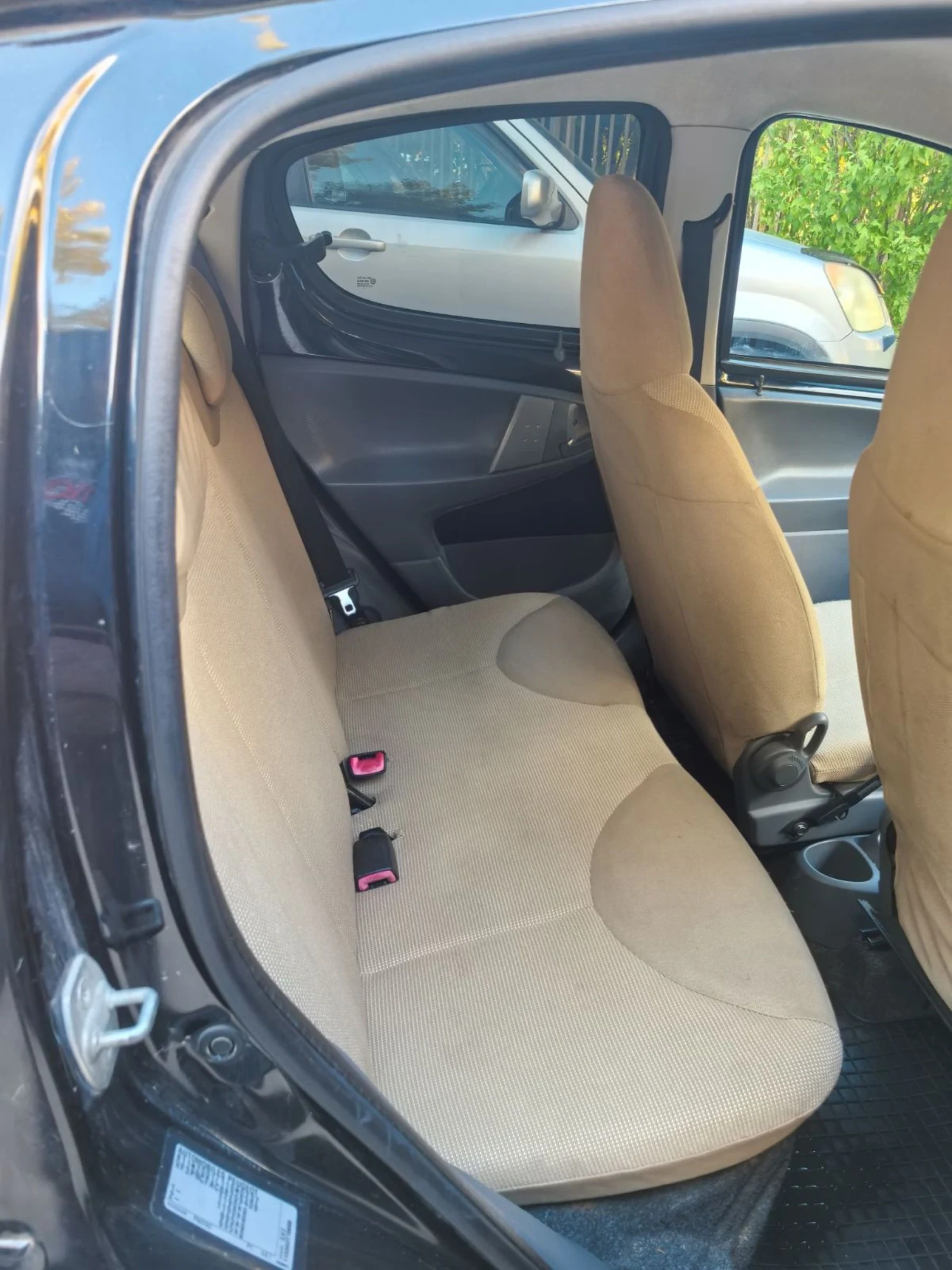 Peugeot 107 1.0i 68-PS КЛИМАТИК - изображение 5