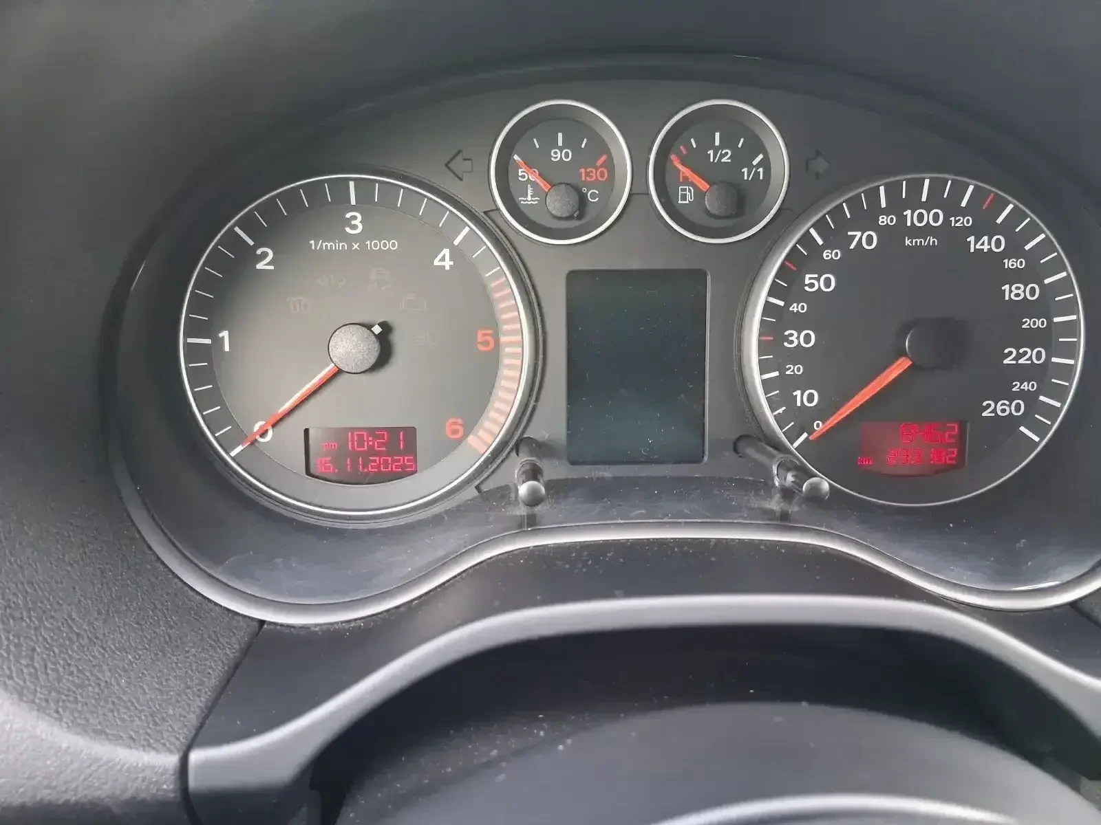 Audi A3 2.0 - изображение 10