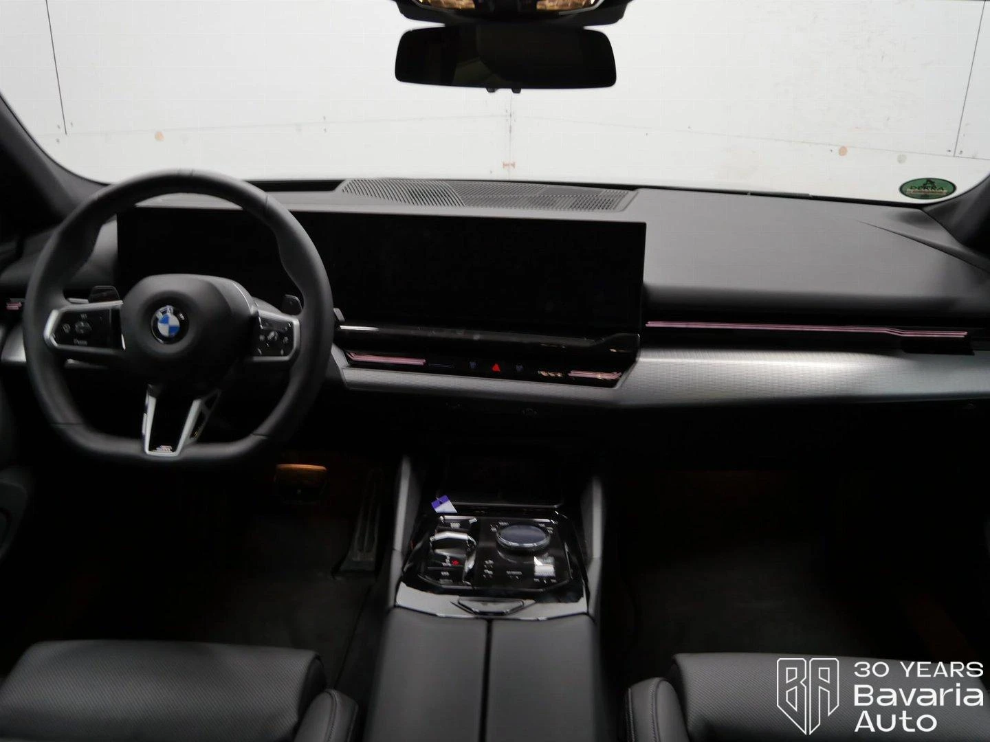 BMW 520 d xDrive Touring M Sport Paket Steptronic - изображение 5