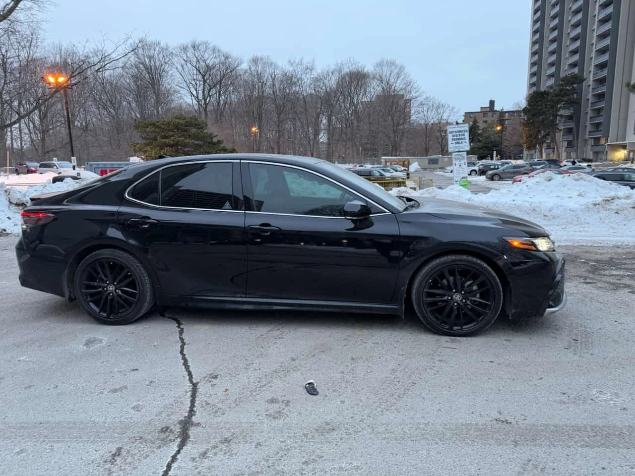 Toyota Camry Hybrid XSE  CARFAX - изображение 3