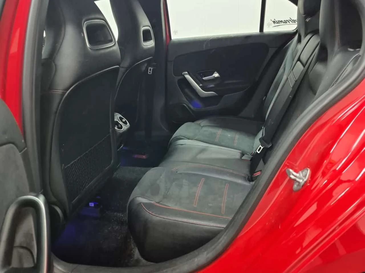 Mercedes-Benz A 250 АЛКАНТАРА| ПАМЕТ| ПАНОРАМА| CARFAX| , снимка 13 - Автомобили и джипове - 54467722