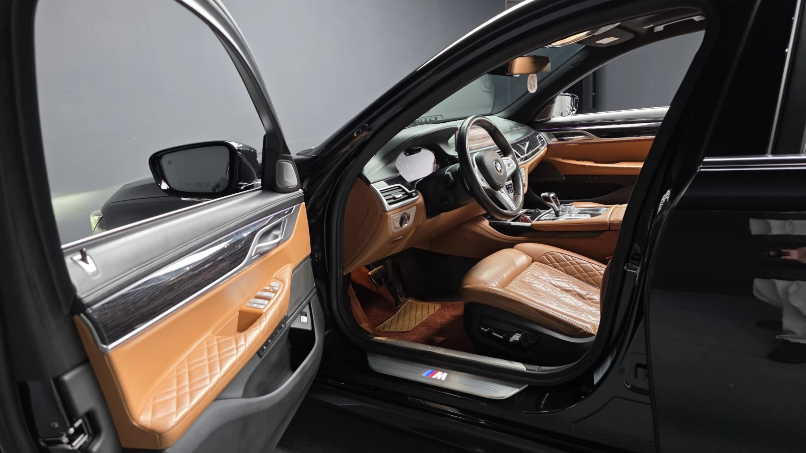 BMW 740 XDRIVE LI| M| ОБДУХ| МАСАЖИ| 360| HUD| ОПЦИЯ ЗА ЛИ, снимка 8 - Автомобили и джипове - 54509453