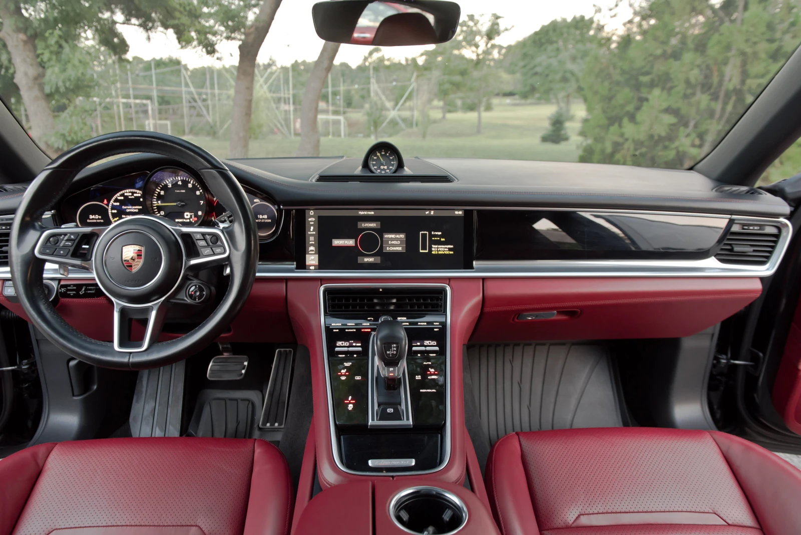 Porsche Panamera 4 E-Hybrid, снимка 10 - Автомобили и джипове - 55135098