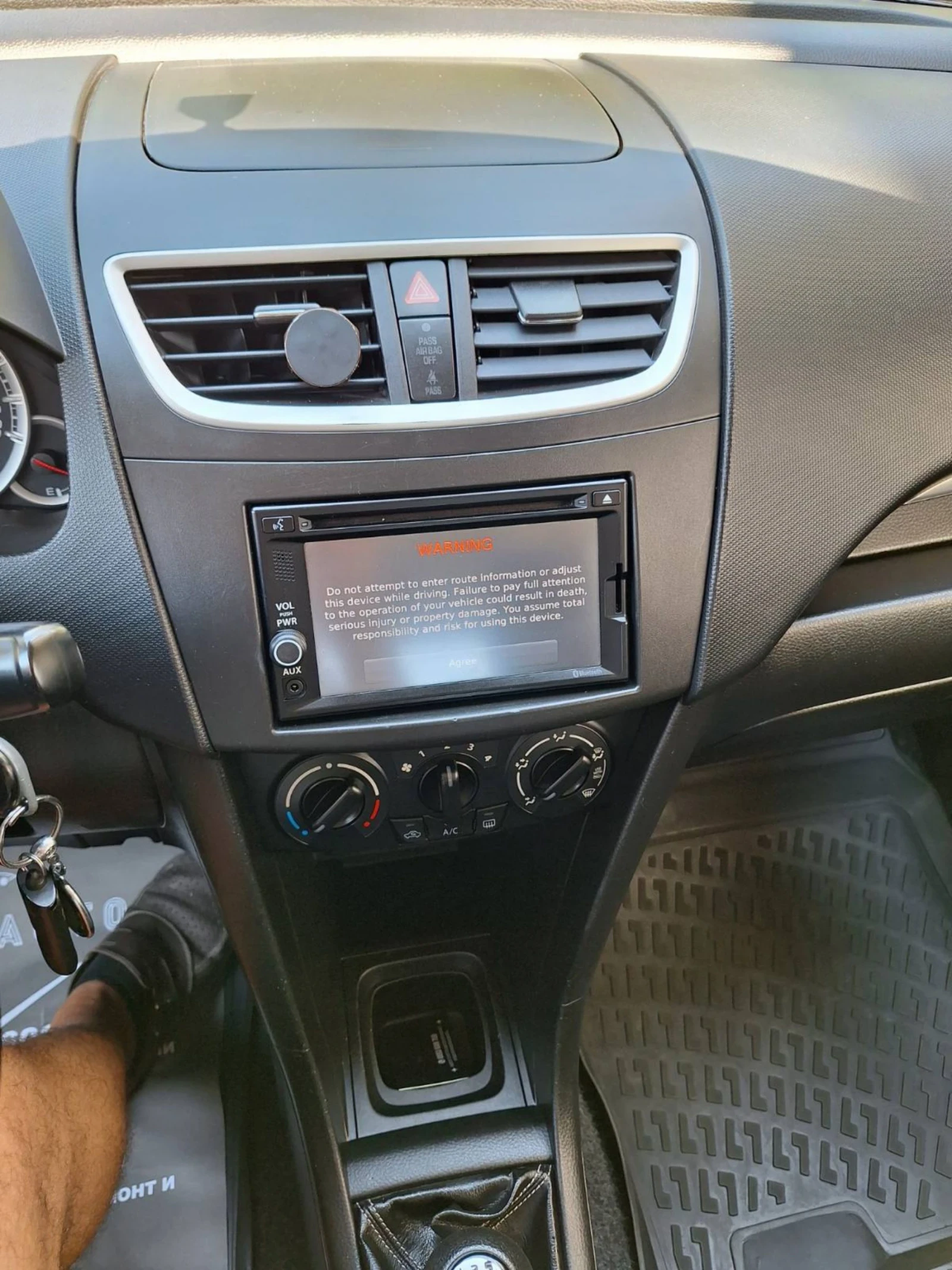 Suzuki Swift  4х4 Газов Инжекцион, снимка 9 - Автомобили и джипове - 55221202
