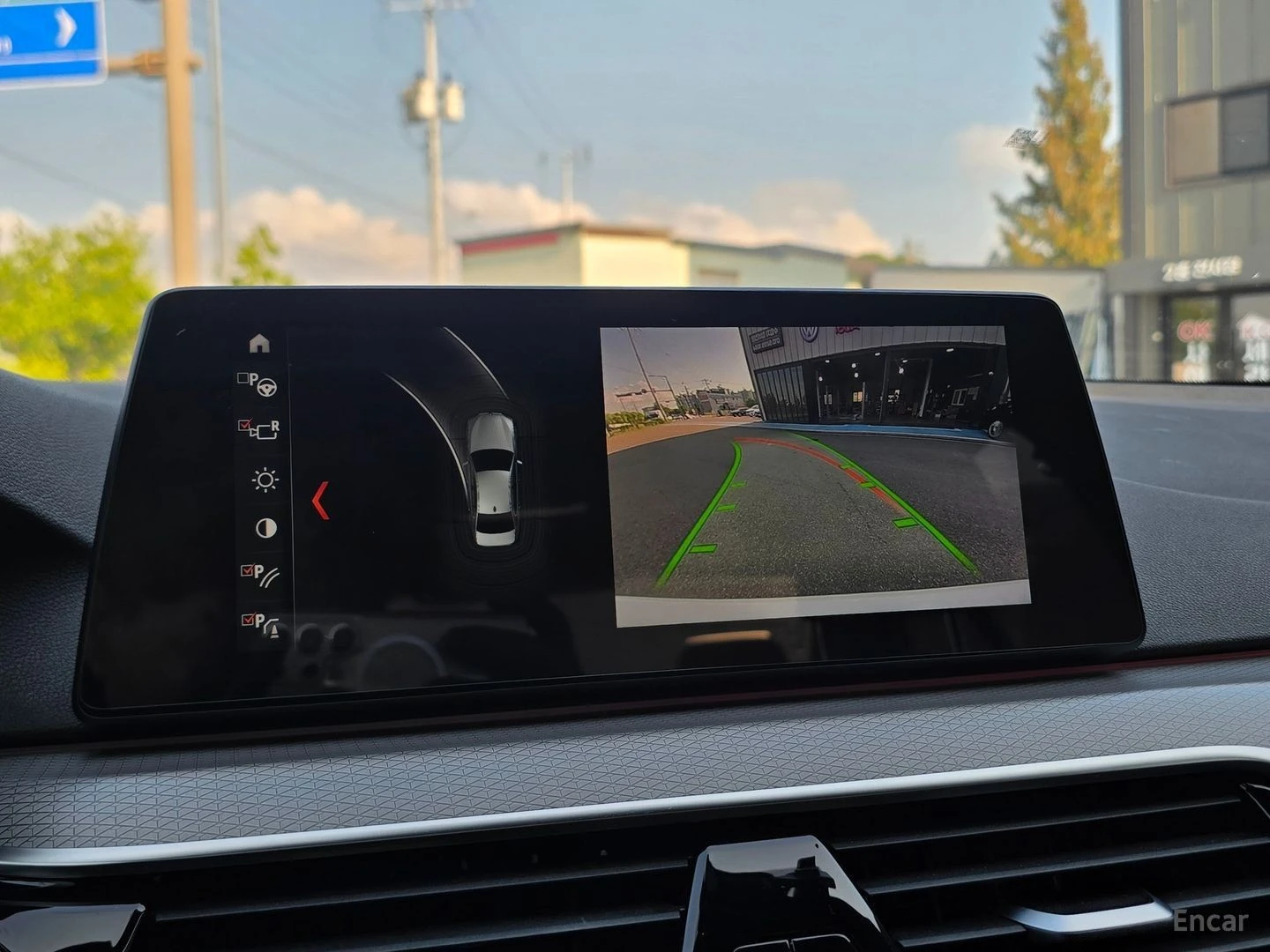 BMW 530 XDRIVE* M SPORT* КОЖА* ОБДУХВ* ПАНО* MEMORY* HUD, снимка 16 - Автомобили и джипове - 55503404