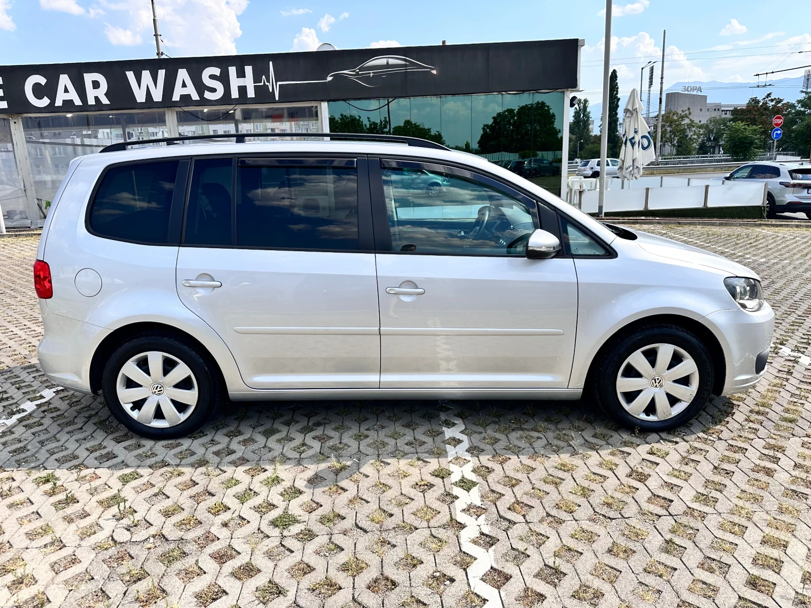 VW Touran Перфектно тех. състояние , снимка 3 - Автомобили и джипове - 55577353
