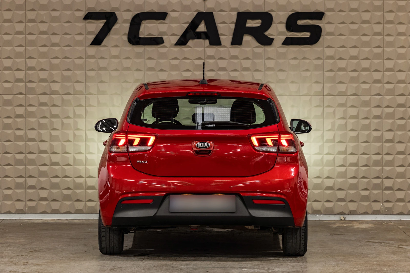 Kia Rio 1.4| CarPlay| Cruise| Camera| 7Cars| Гаранция, снимка 5 - Автомобили и джипове - 56019237