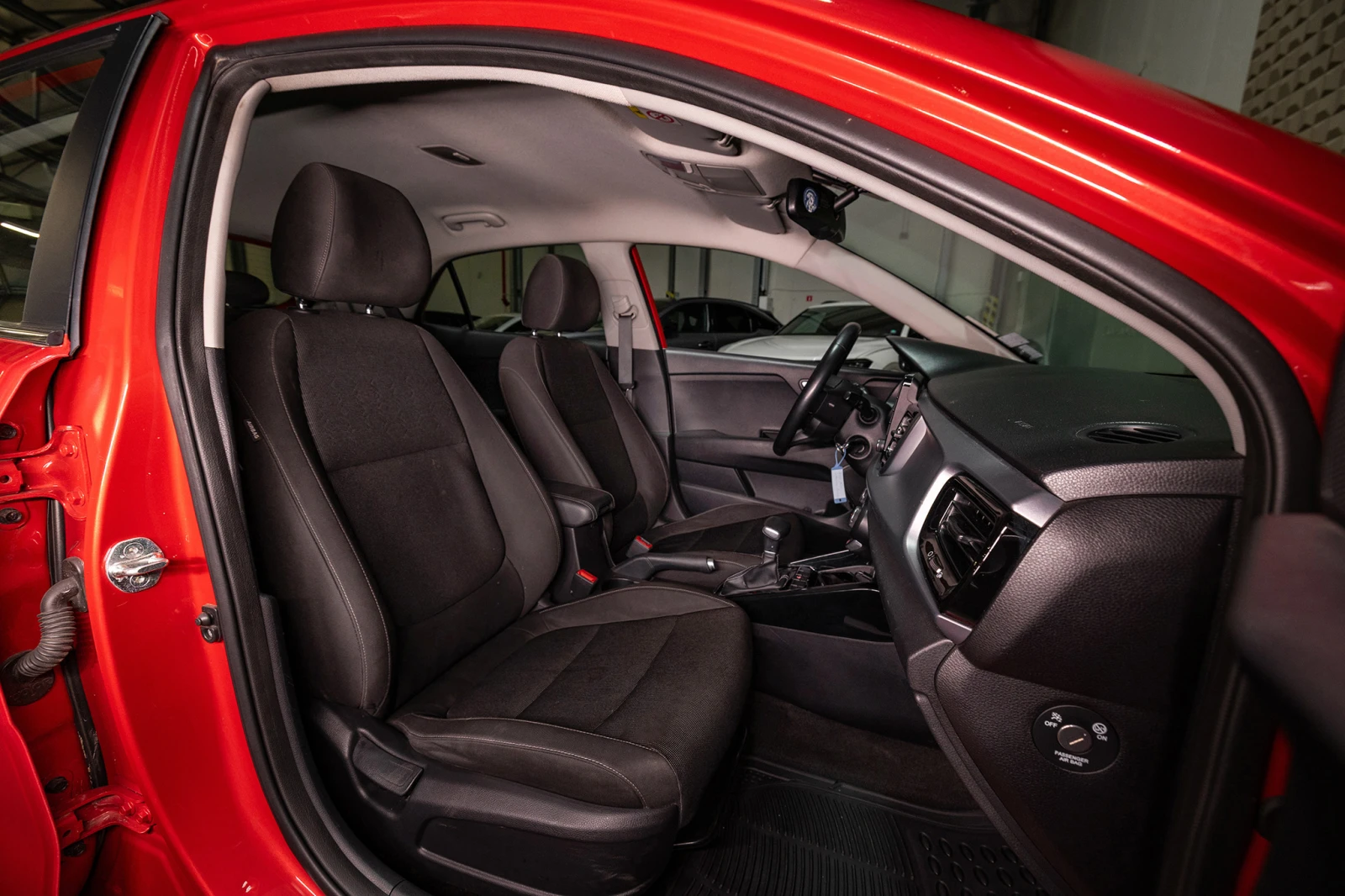 Kia Rio 1.4| CarPlay| Cruise| Camera| 7Cars| Гаранция, снимка 10 - Автомобили и джипове - 56019237