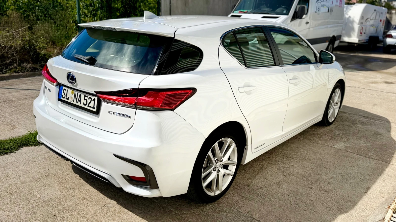 Lexus CT 200h Executive Hybrid, снимка 2 - Автомобили и джипове - 56210172