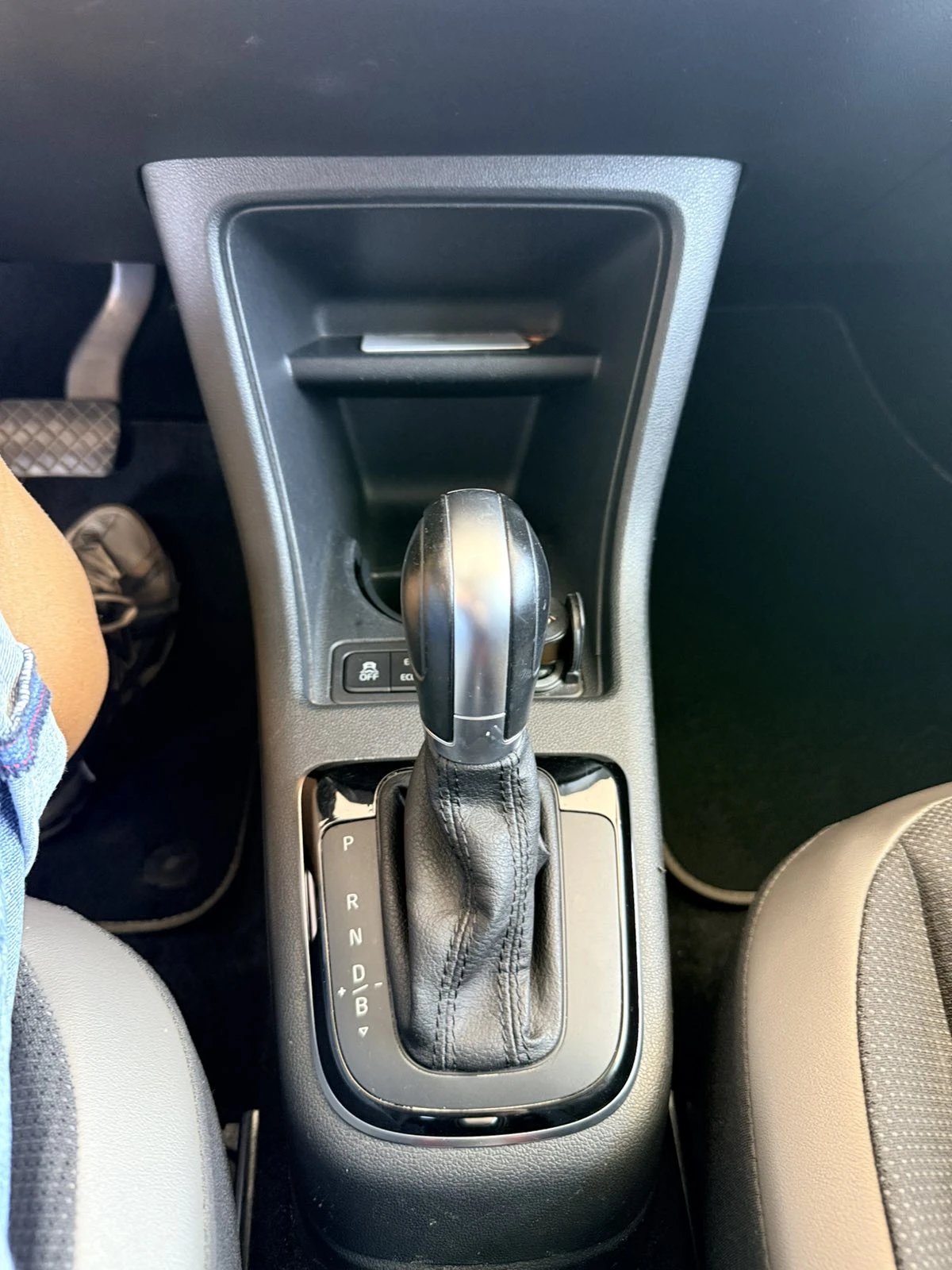 VW Up e-UP 82 к.с. 18.7 kWh., снимка 10 - Автомобили и джипове - 56253453