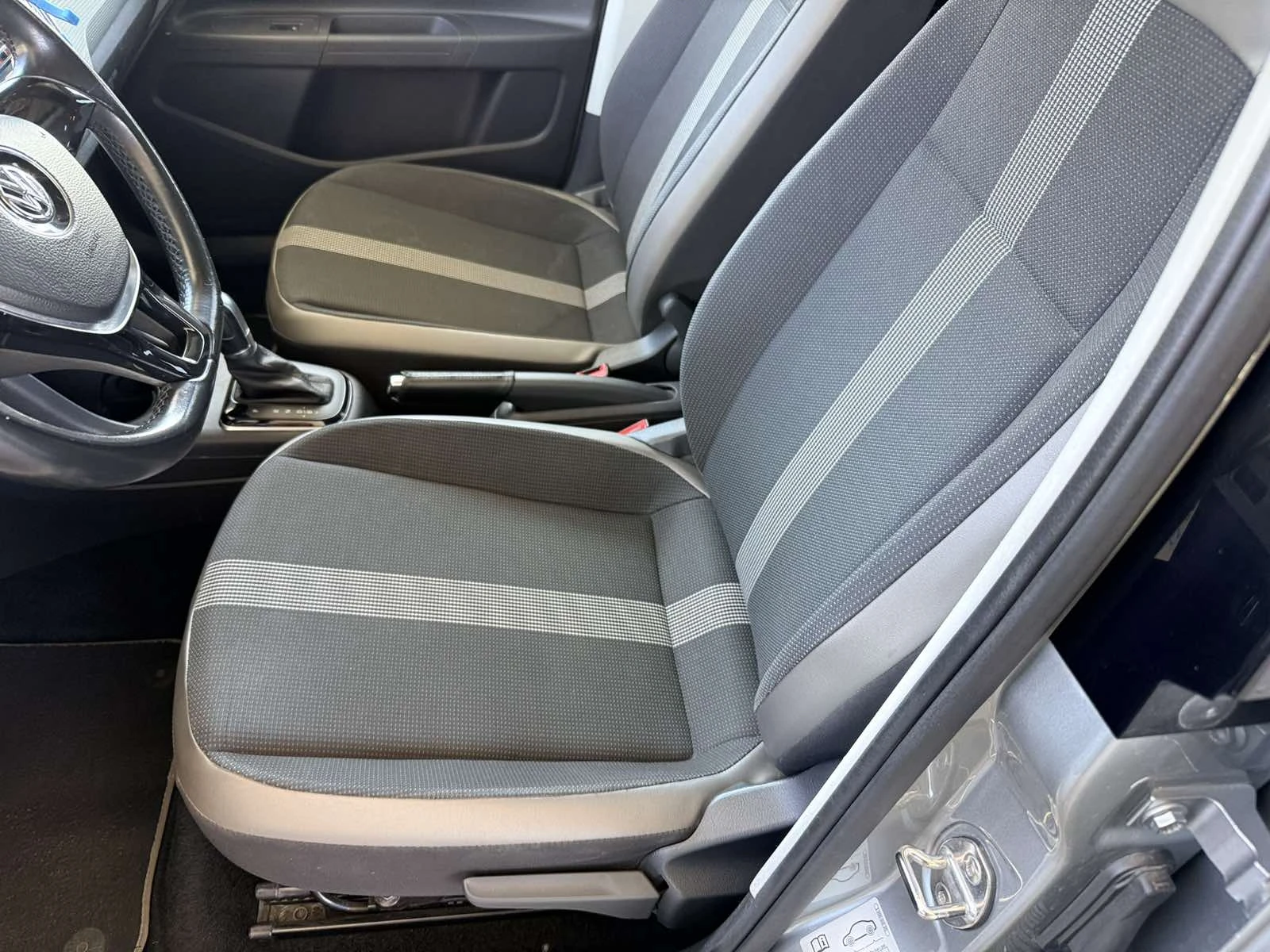 VW Up e-UP 82 к.с. 18.7 kWh., снимка 5 - Автомобили и джипове - 56253453