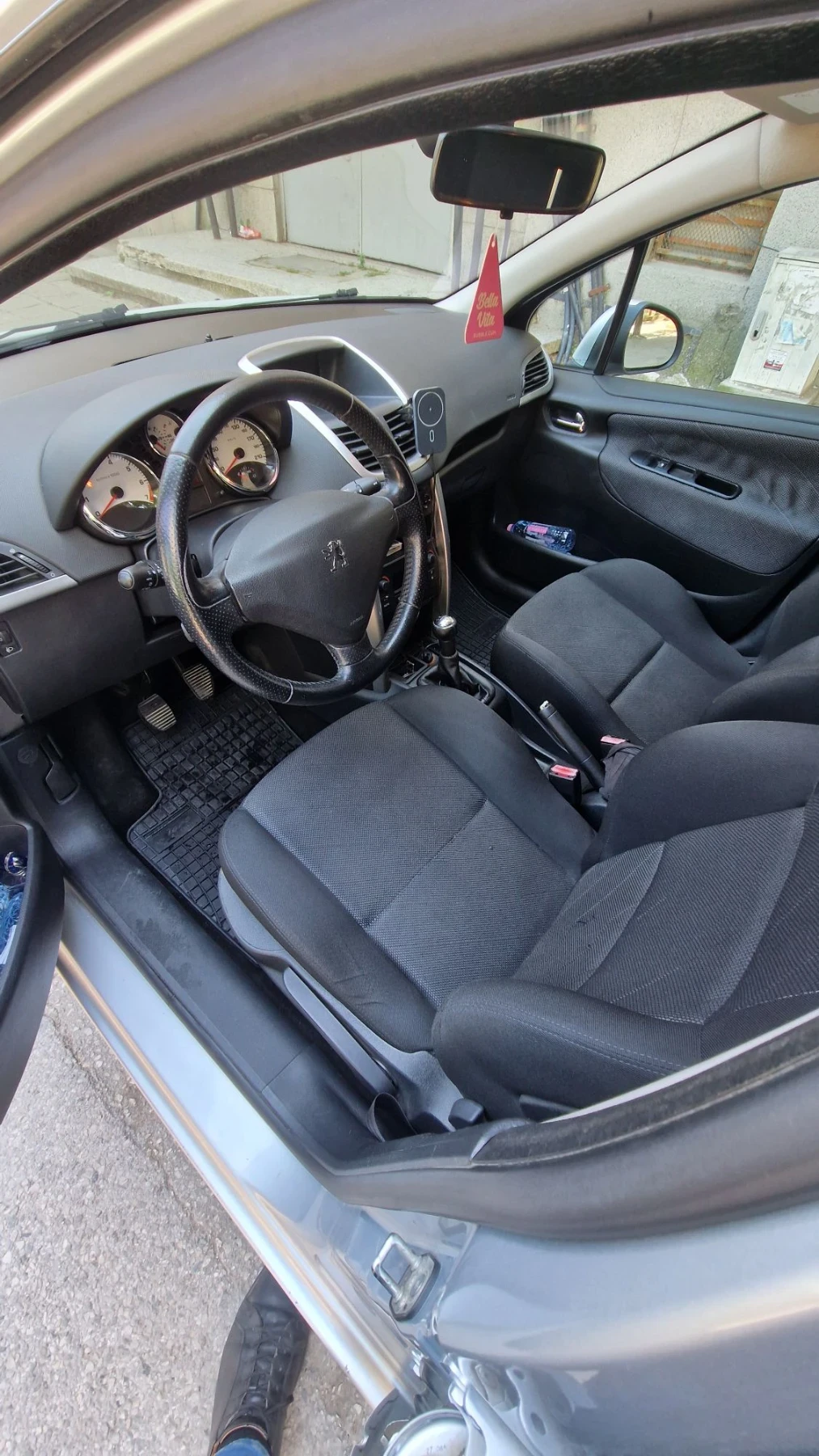 Peugeot 207 1.4, снимка 5 - Автомобили и джипове - 56395978