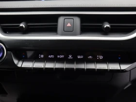 Lexus UX 250h  , снимка 15