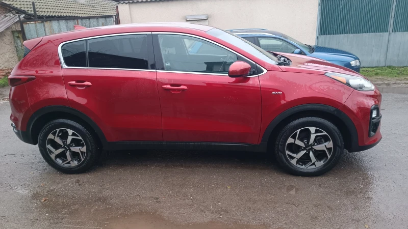 Kia Sportage, снимка 2 - Автомобили и джипове - 52584878