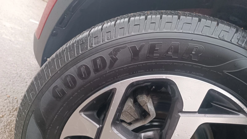 Kia Sportage, снимка 16 - Автомобили и джипове - 52584878