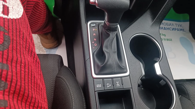 Kia Sportage, снимка 12 - Автомобили и джипове - 52584878