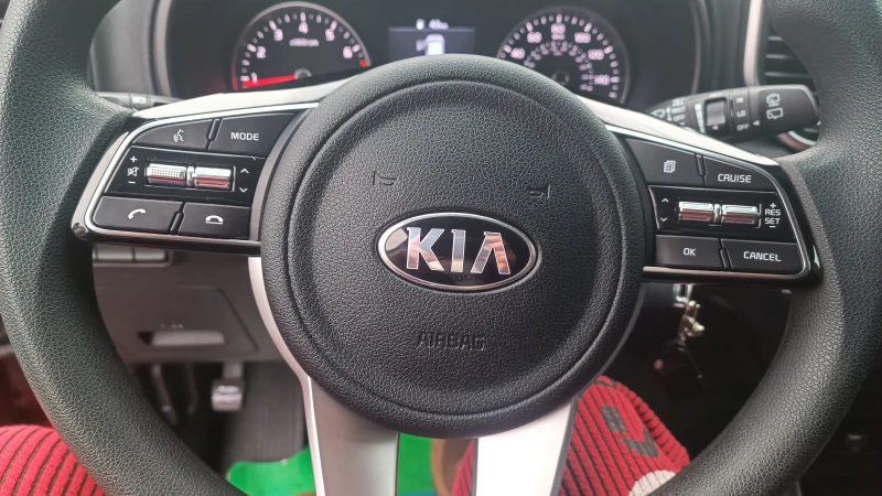 Kia Sportage, снимка 14 - Автомобили и джипове - 52584878