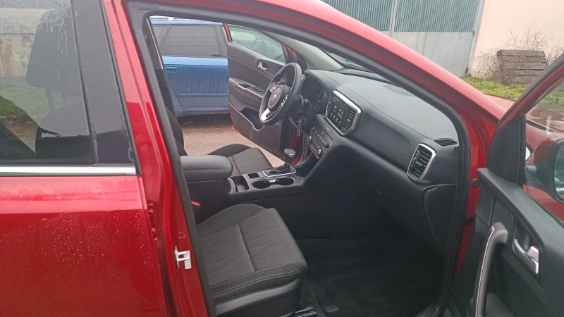 Kia Sportage, снимка 8 - Автомобили и джипове - 52584878