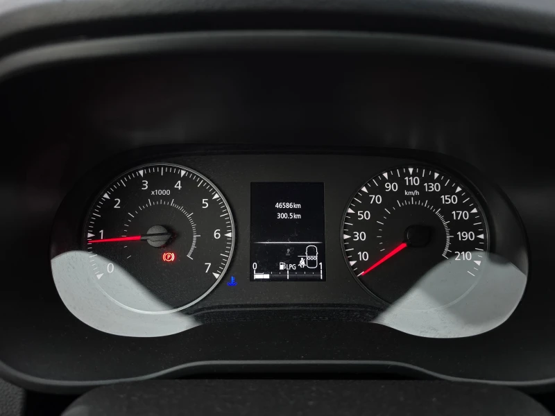 Dacia Duster 1.0 Tce/LPG Extreme, снимка 11 - Автомобили и джипове - 52695660