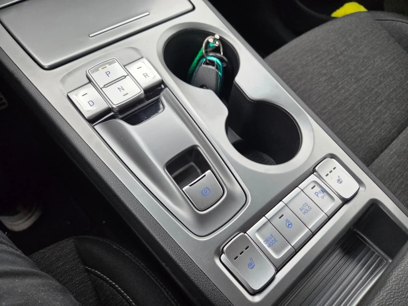 Hyundai Kona Electric с 39 kW, снимка 9 - Автомобили и джипове - 53304534